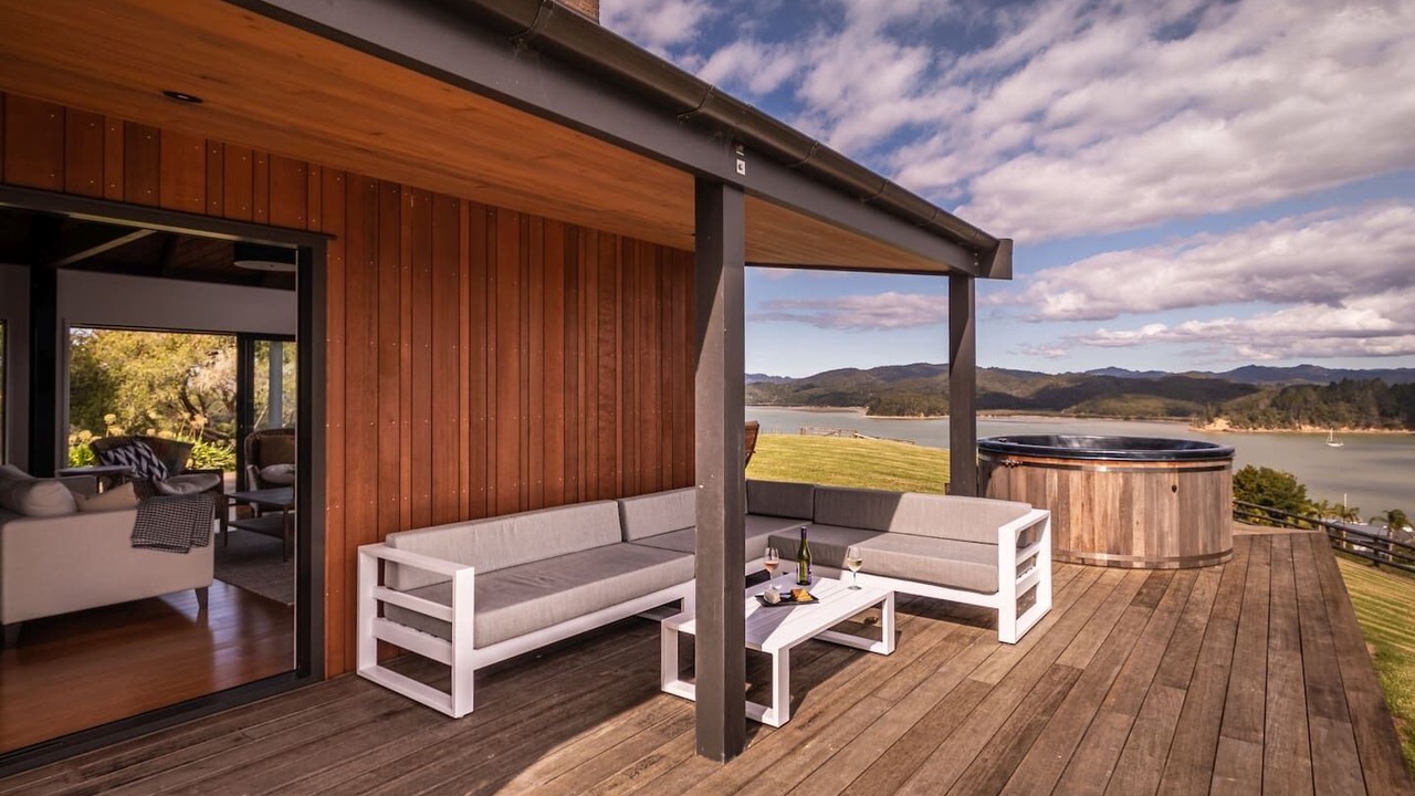 Photo of Patio Balcony in Russell