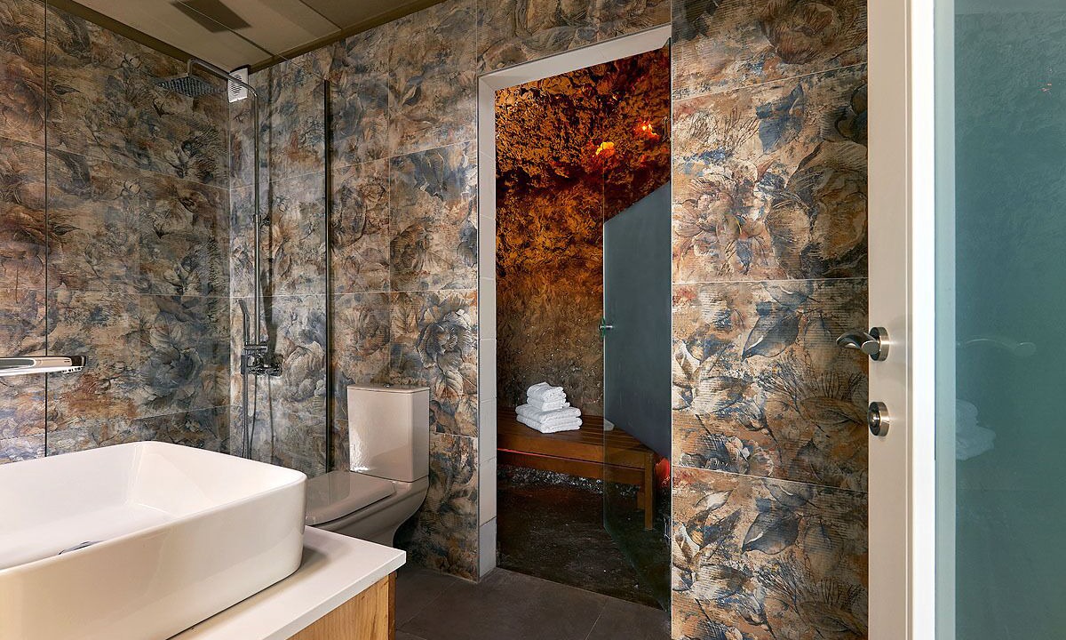 Photo of Bathroom in Kokkini Chani