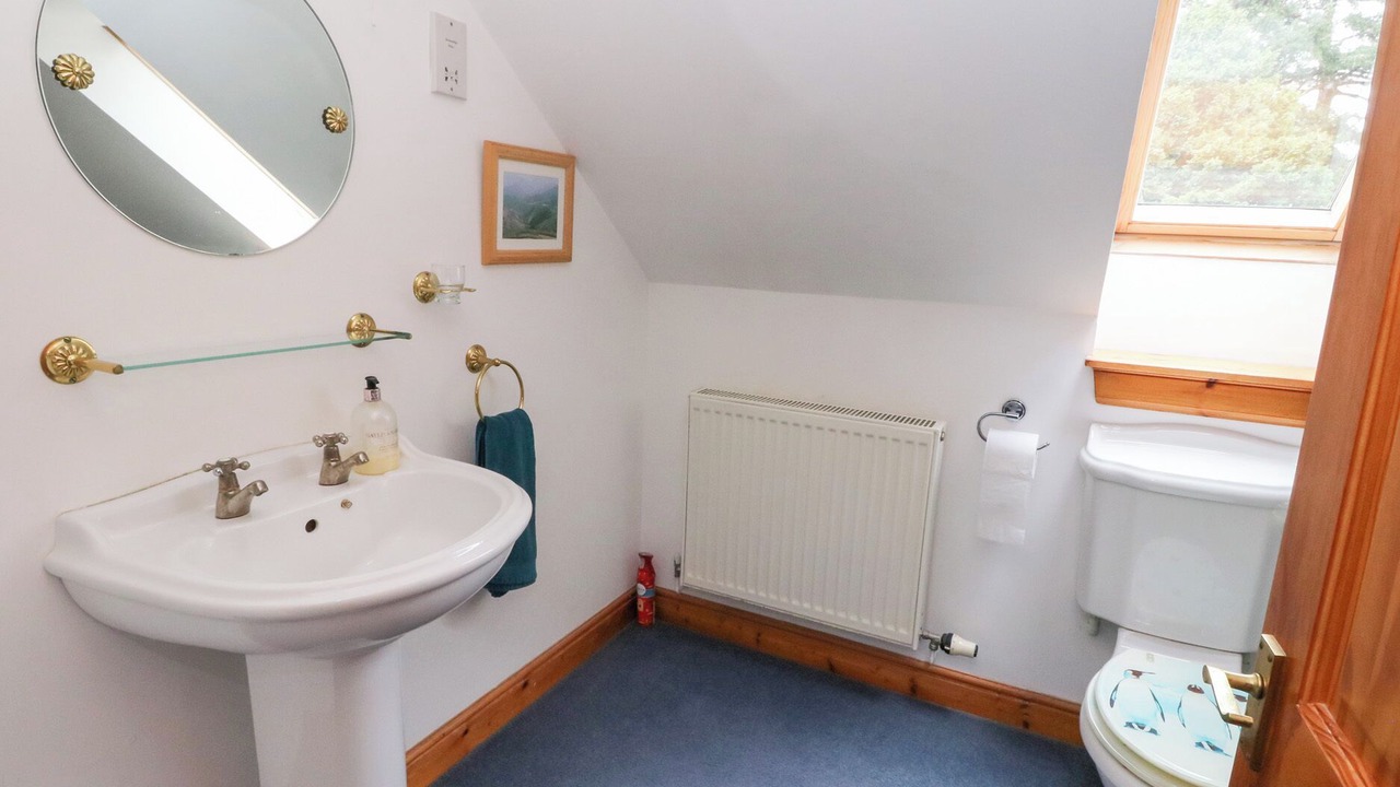 Photo of Bathroom in Lochearnhead