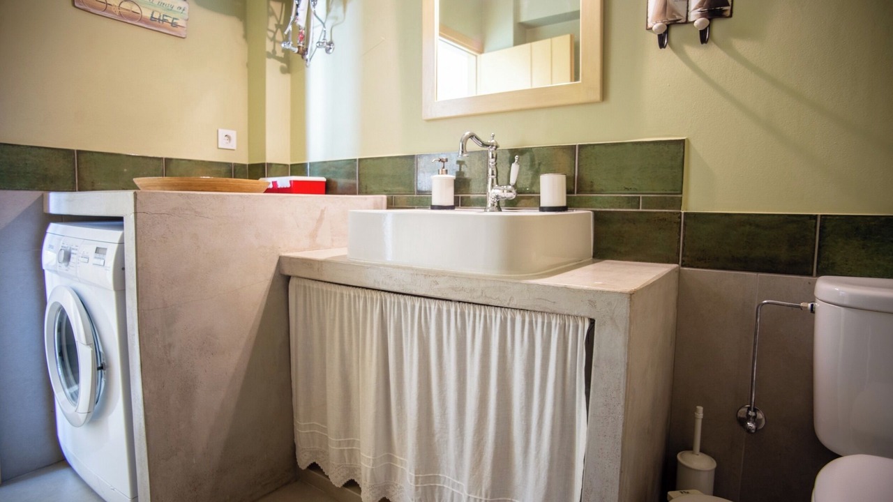 Photo of Bathroom in Leivathos