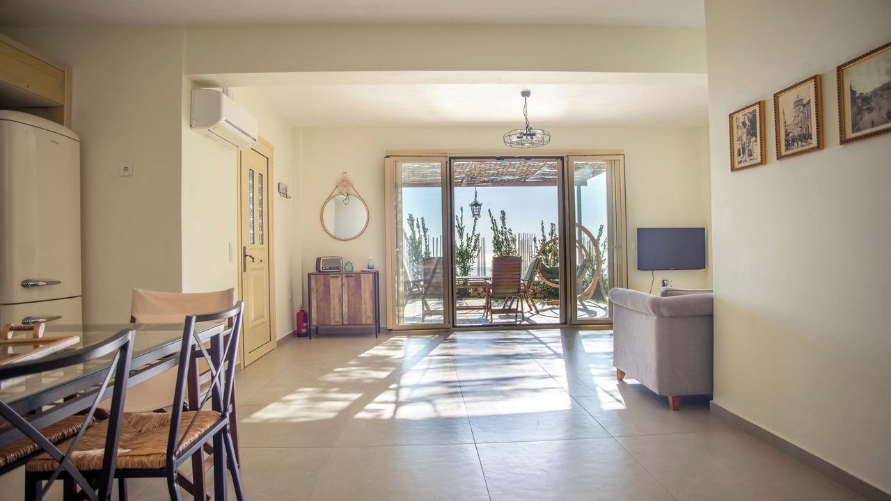 Photo of Livingroom in Leivathos