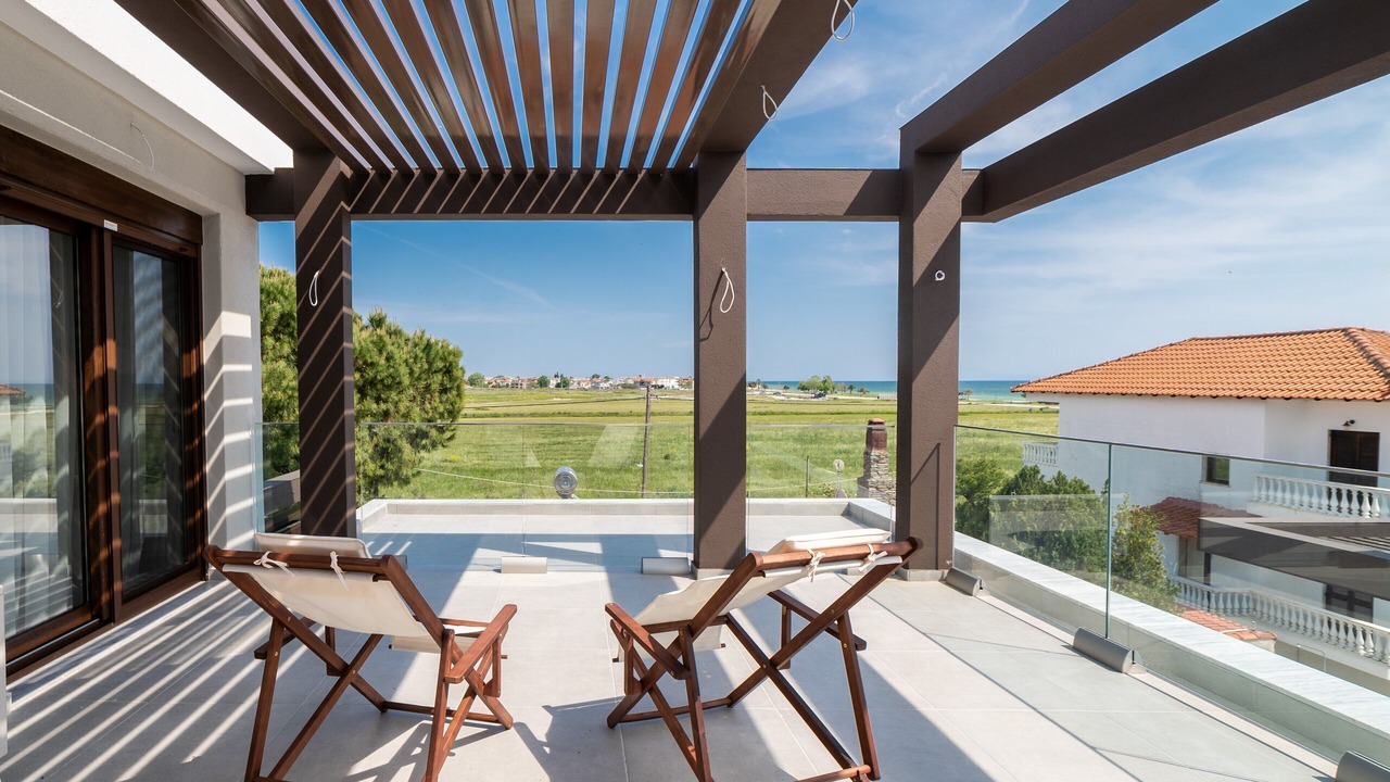 Photo of Patio Balcony in Paralia Ofryniou