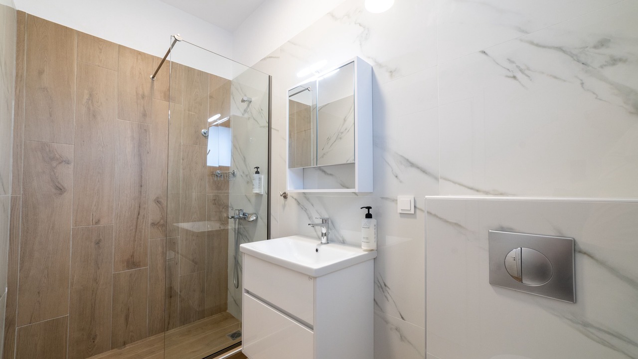 Photo of Bathroom in Paralia Ofryniou