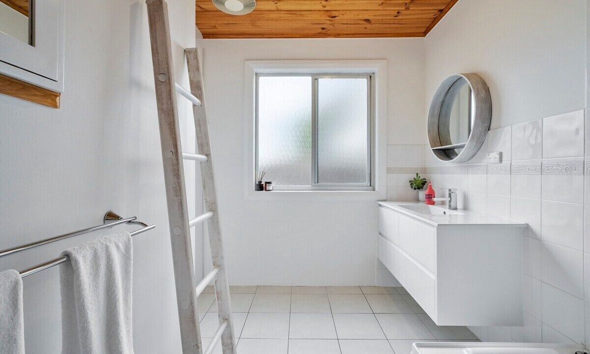 Photo of Bathroom in Lauderdale