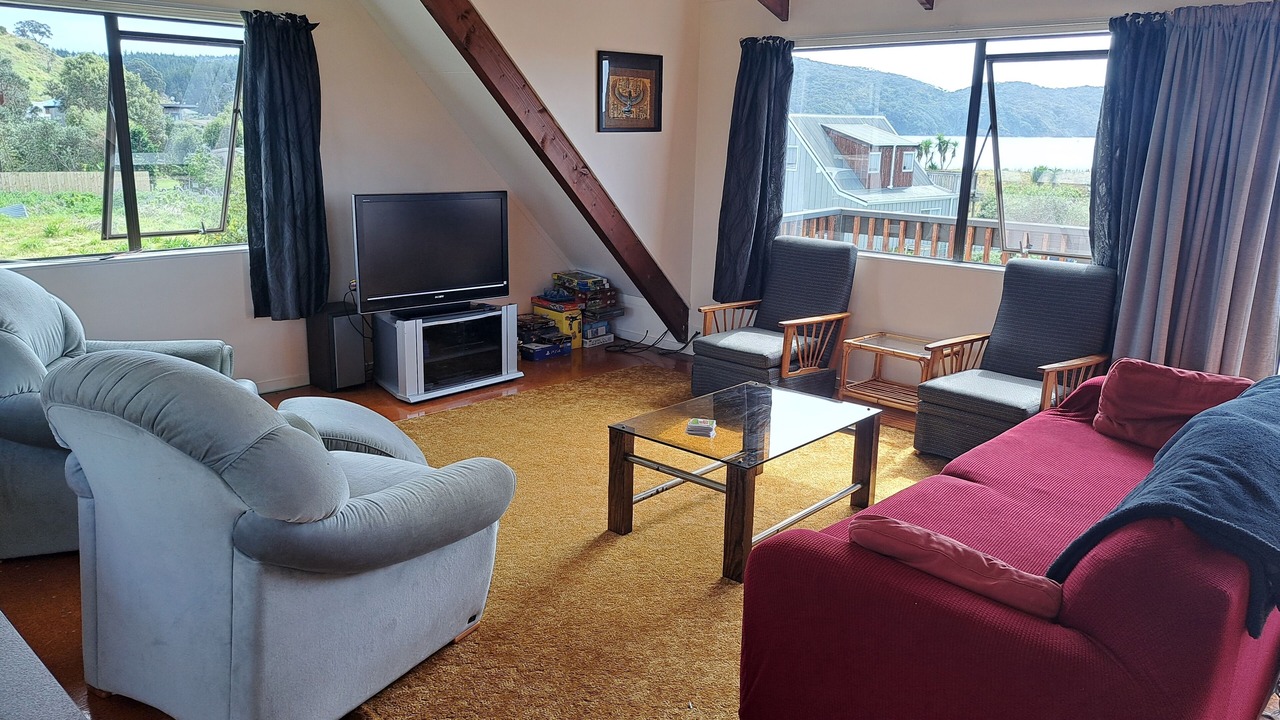 Photo of Livingroom in Whangaruru
