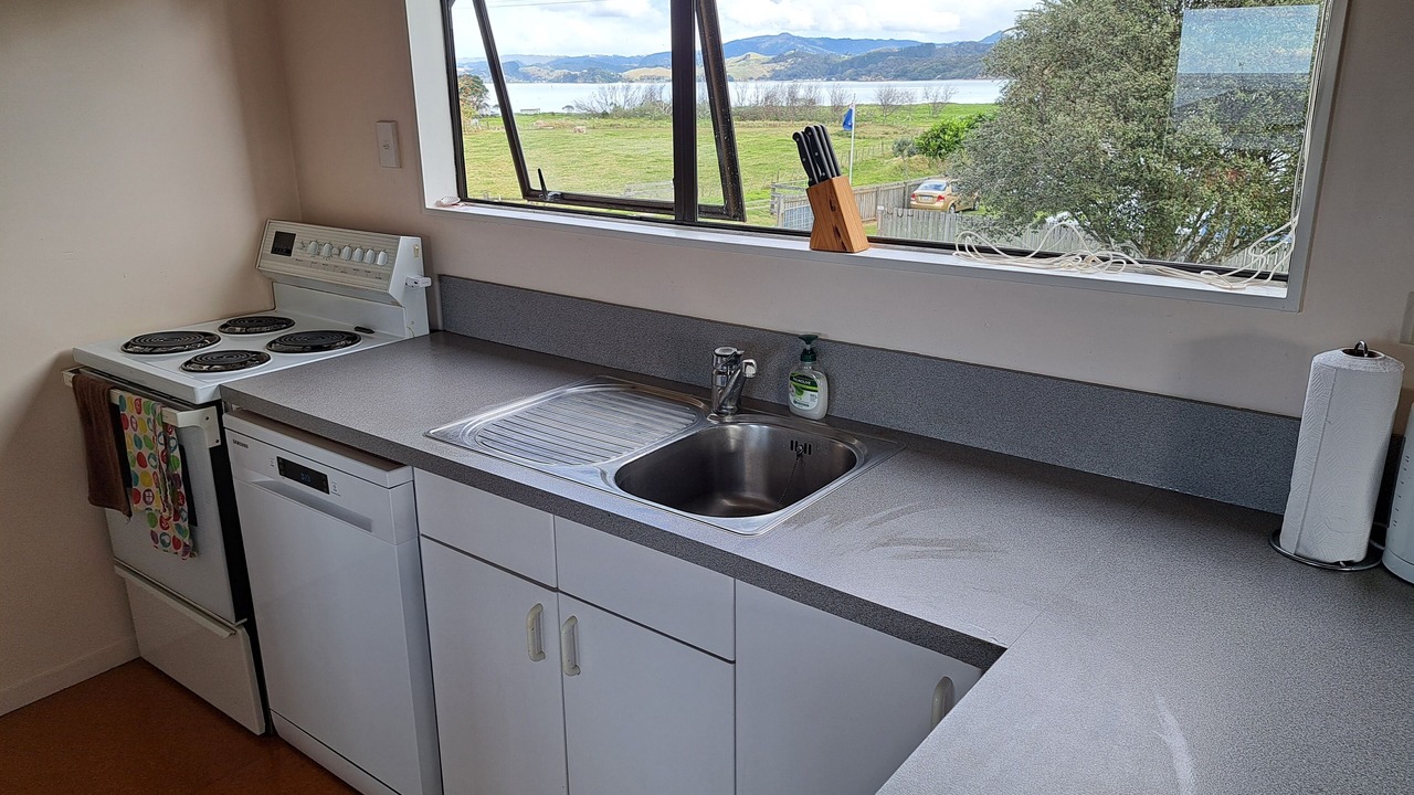 Photo of Kitchen in Whangaruru
