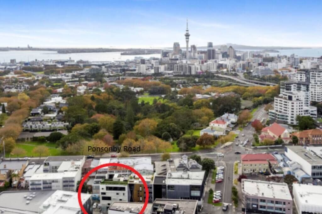Photo of Others in Grey Lynn