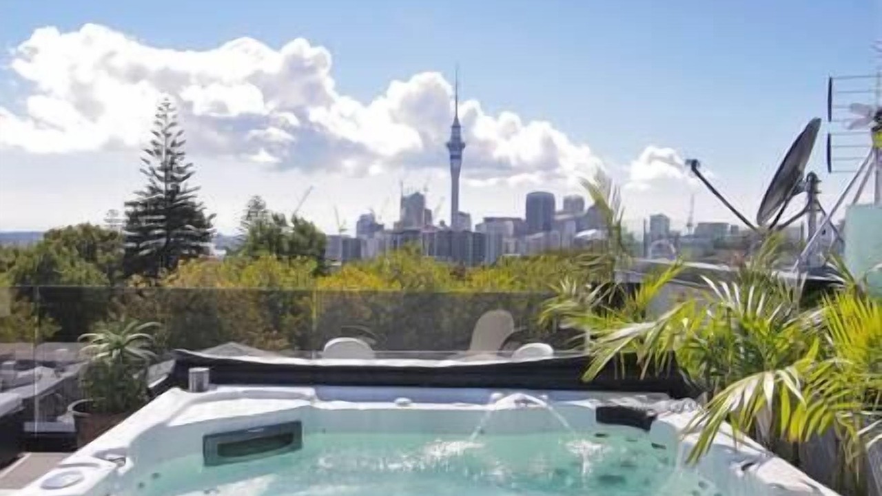 Photo of Others in Grey Lynn