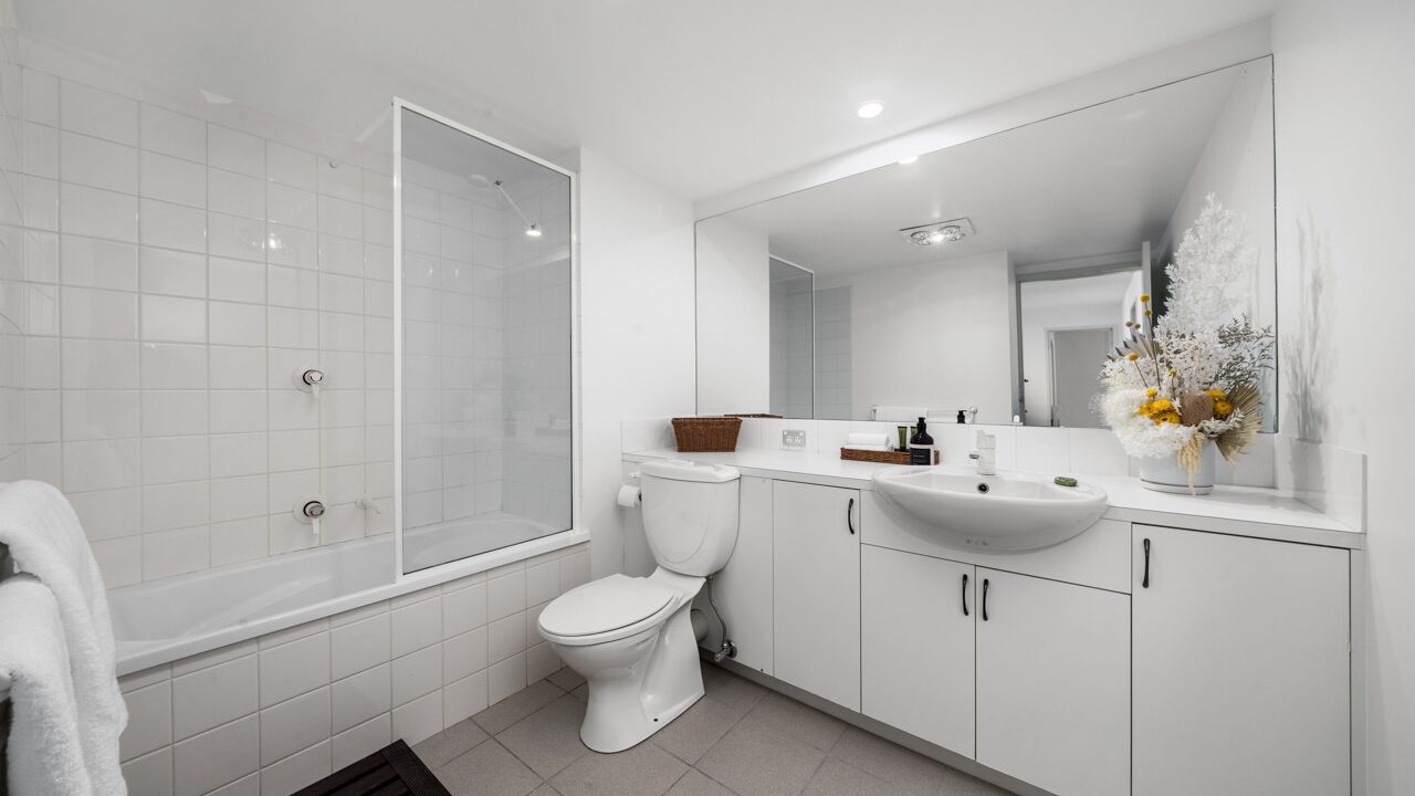Photo of Bathroom in Sullivan's Cove