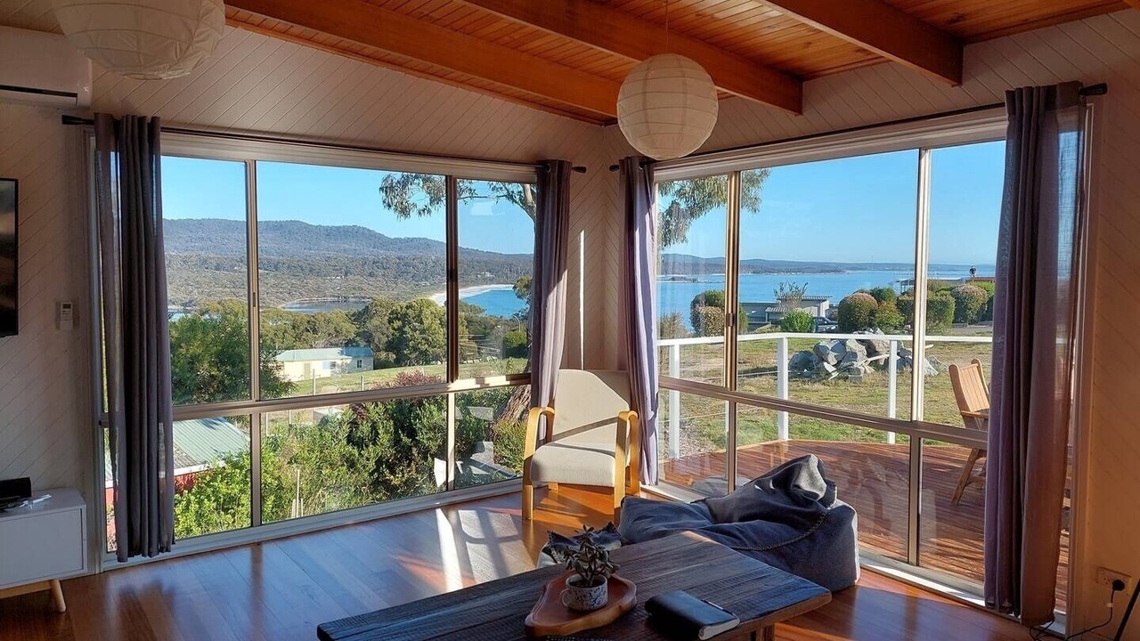 Photo of Livingroom in Binalong Bay