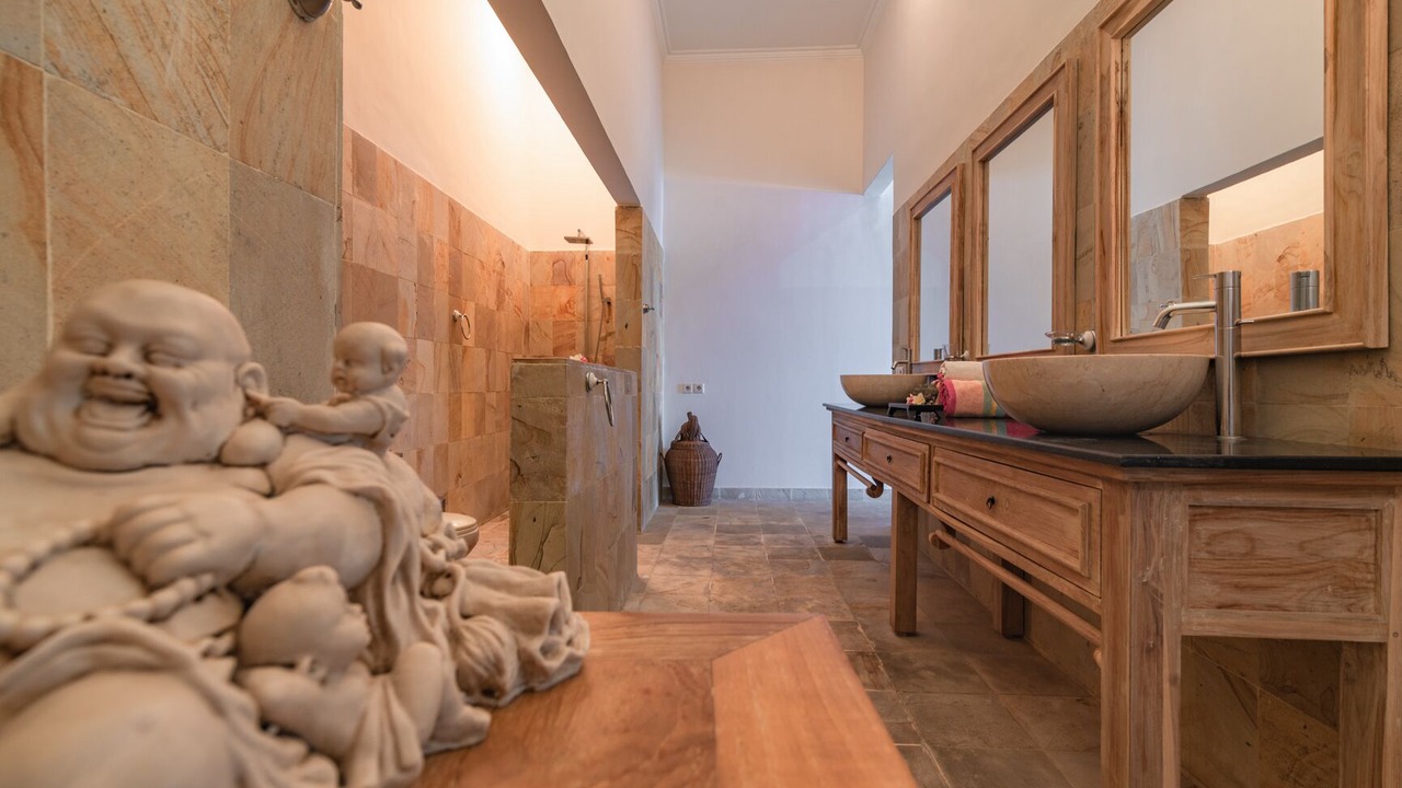 Photo of Bathroom in Bukti