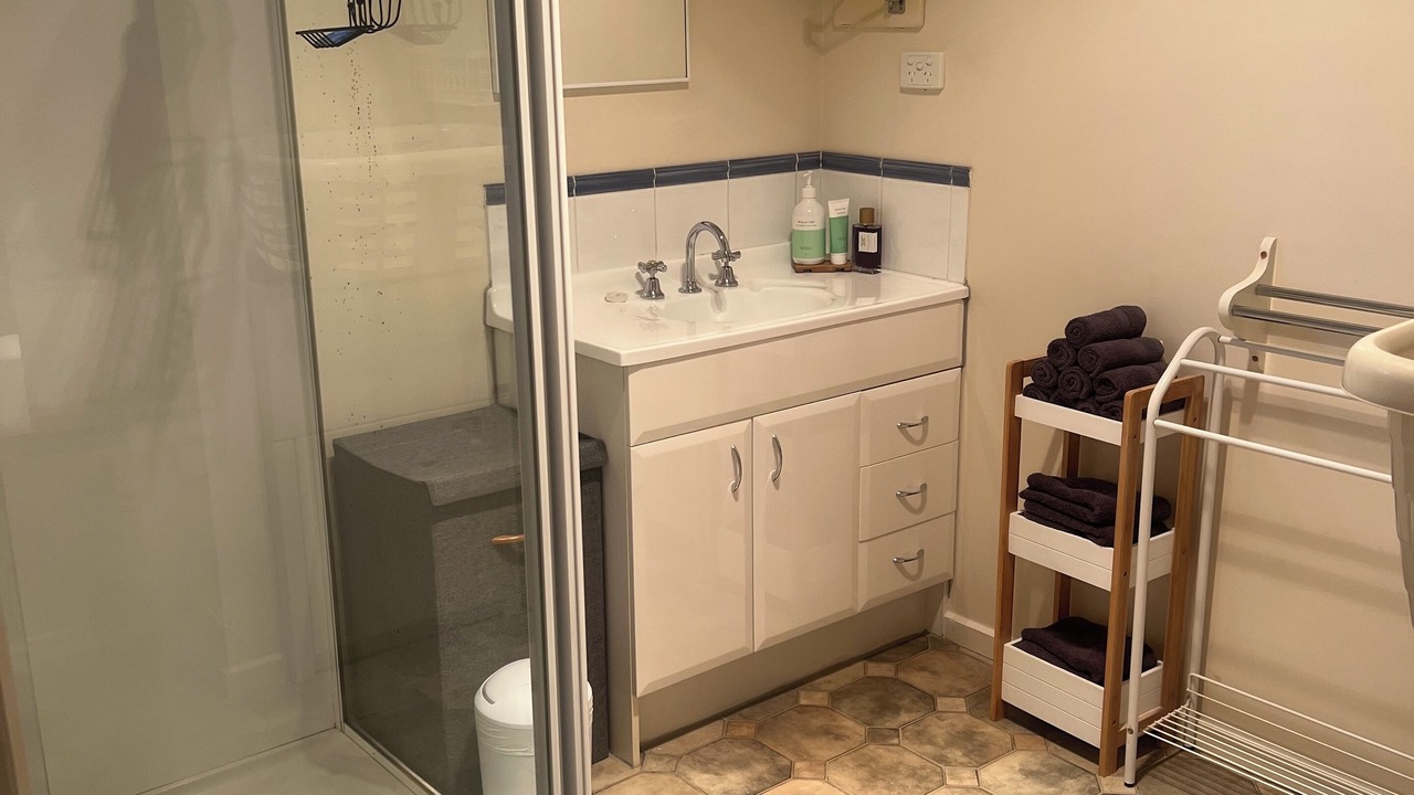 Photo of Bathroom in Lunawanna