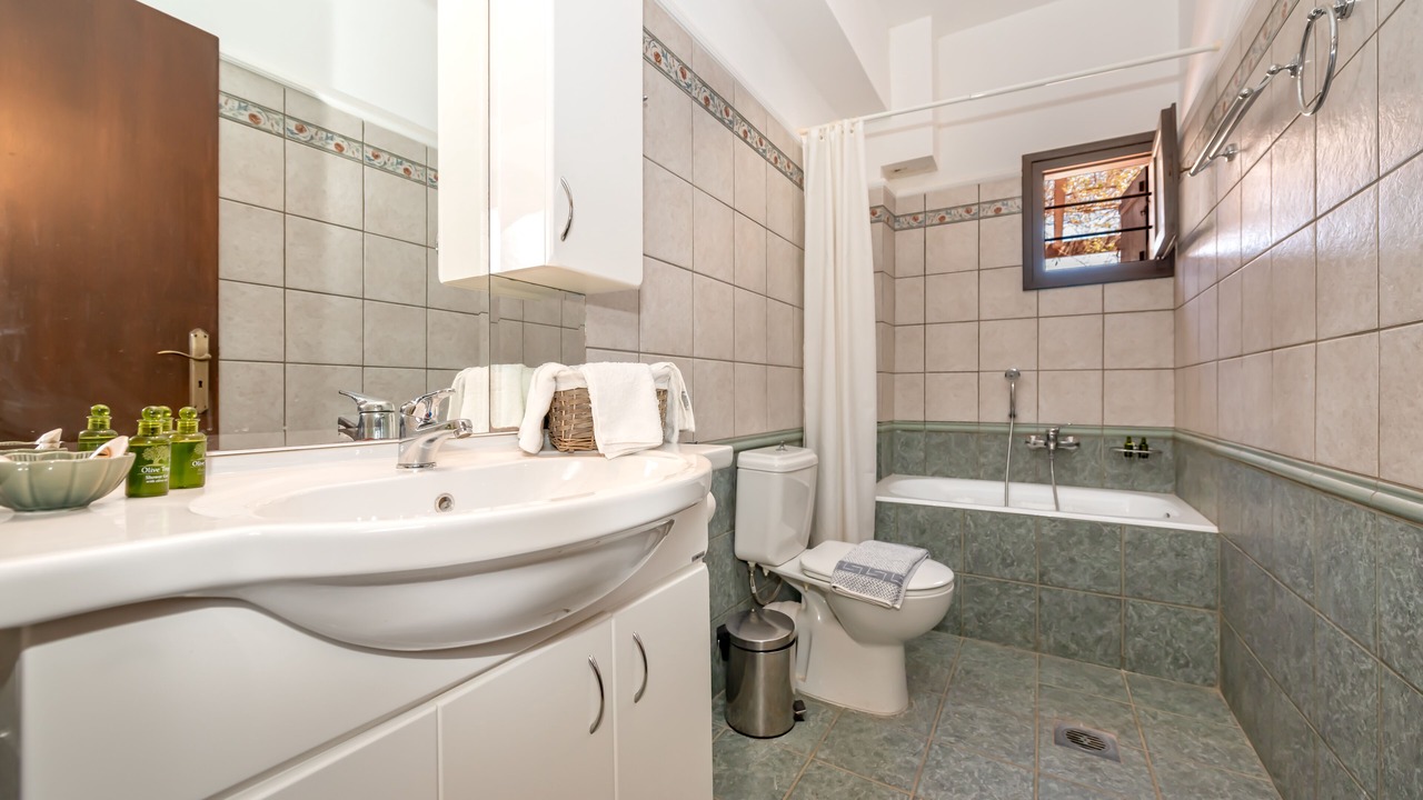 Photo of Bathroom in Douliana