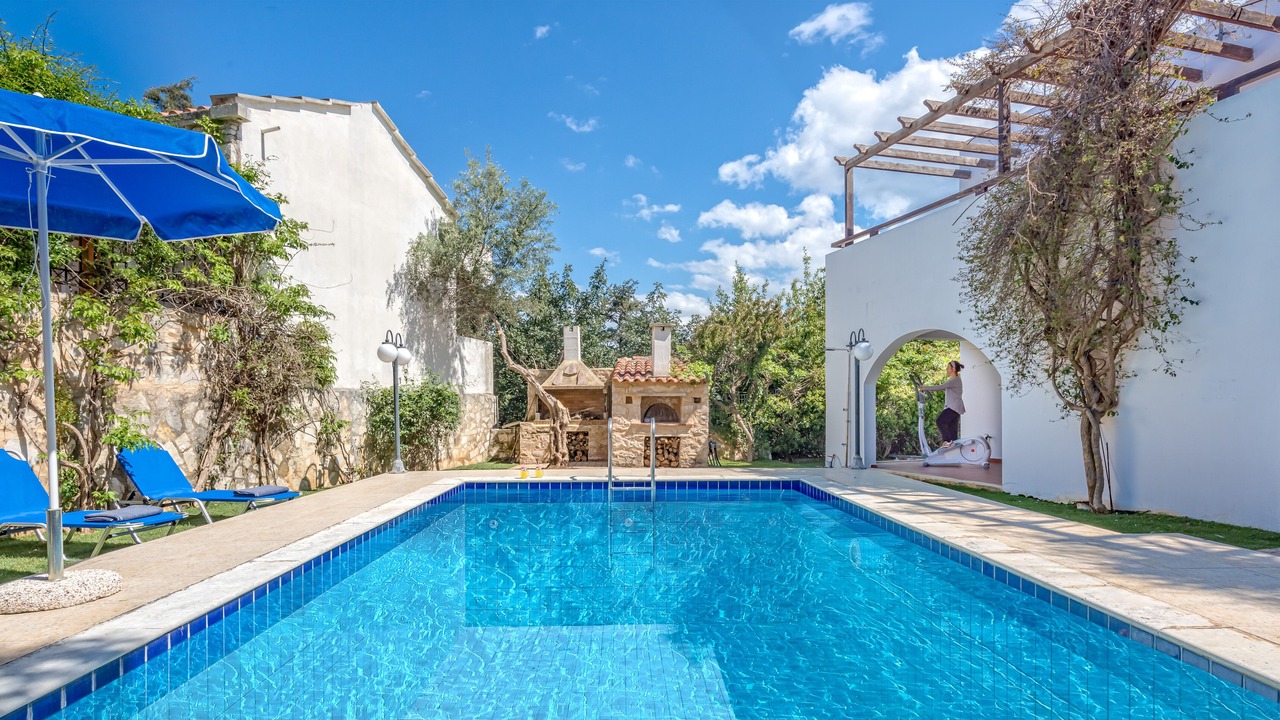 Photo of Outdoor in Douliana