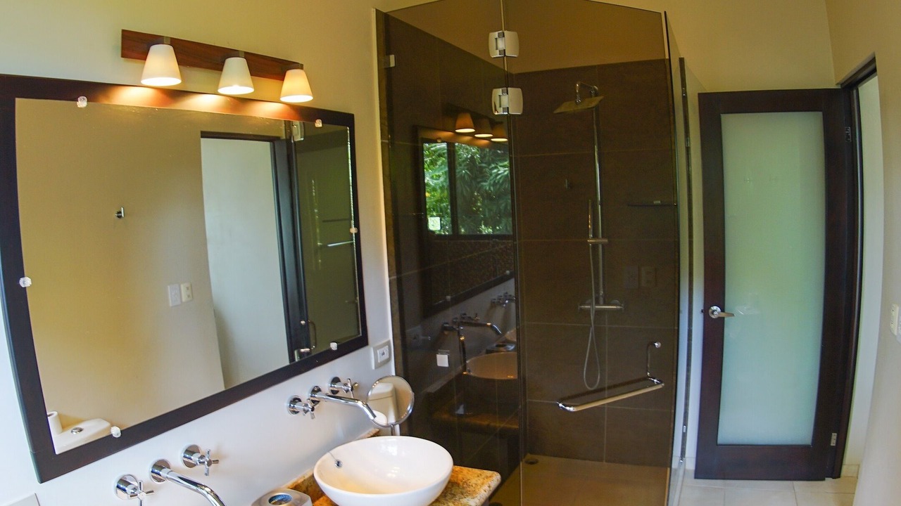 Photo of Bathroom in Hatillo