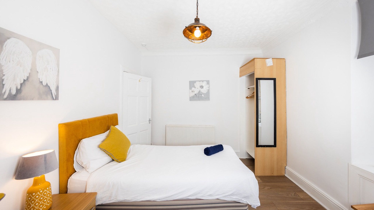Photo of Bedroom in Tollcross