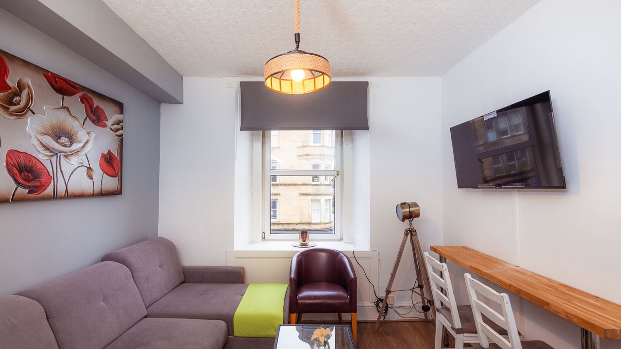 Photo of Livingroom in Tollcross