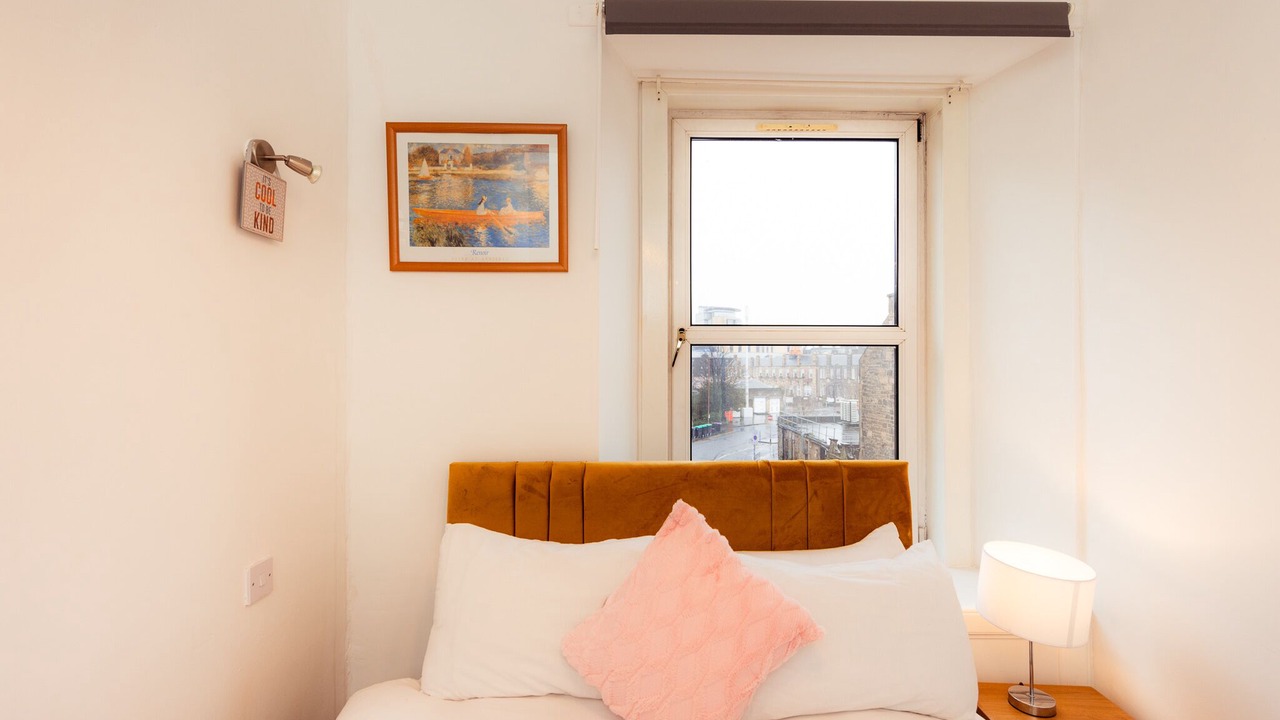 Photo of Bedroom in Tollcross