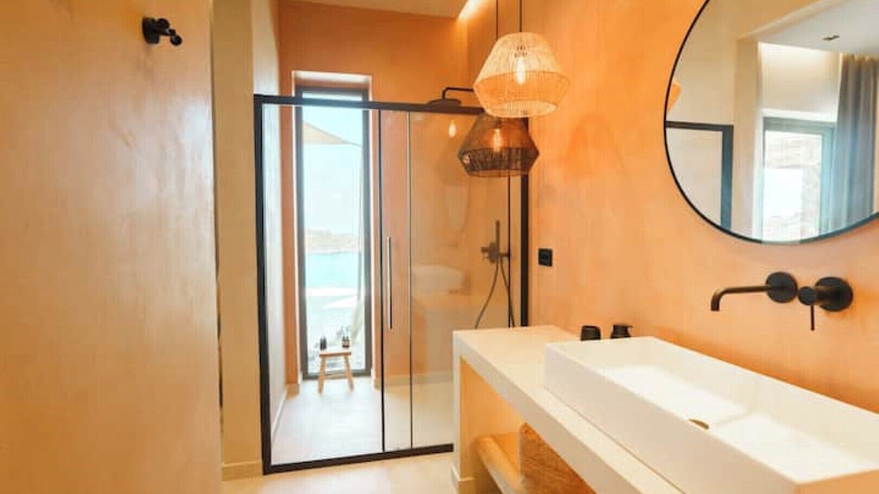 Photo of Bathroom in Ios