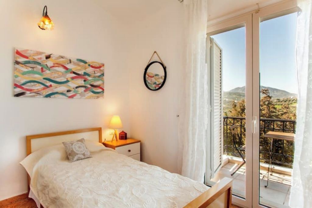Photo of Bedroom in Skalani