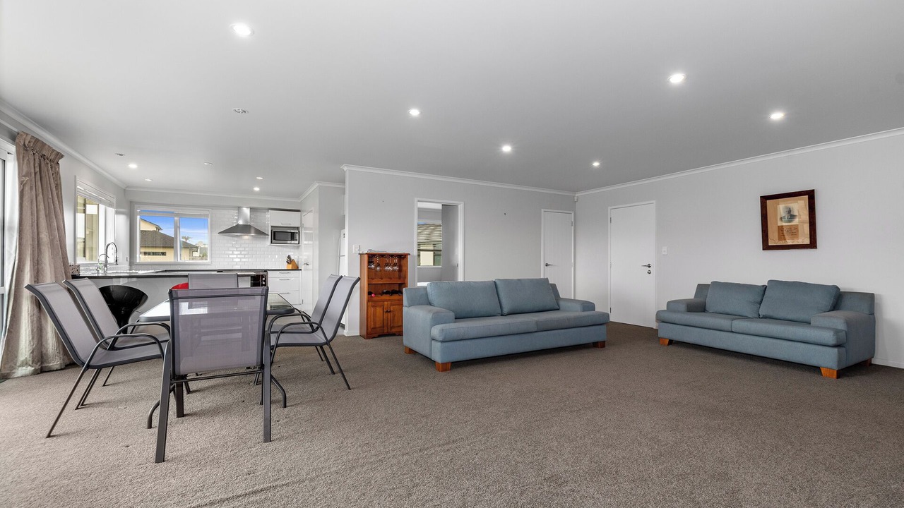 Photo of Livingroom in One Tree Point