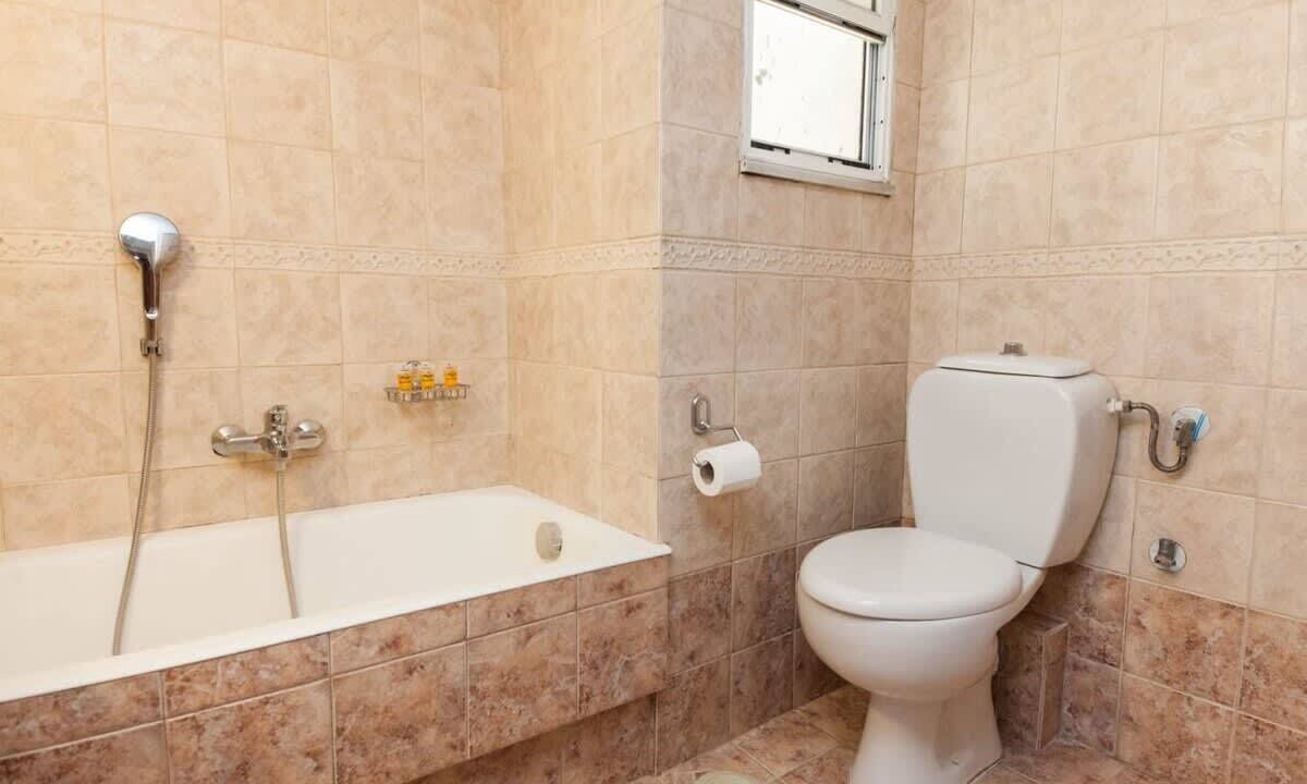 Photo of Bathroom in Pasalimani