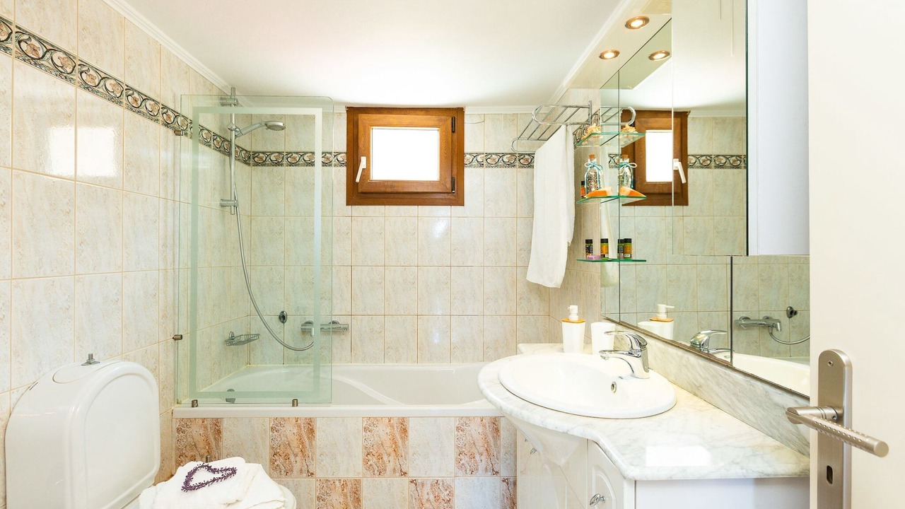 Photo of Bathroom in Achlades