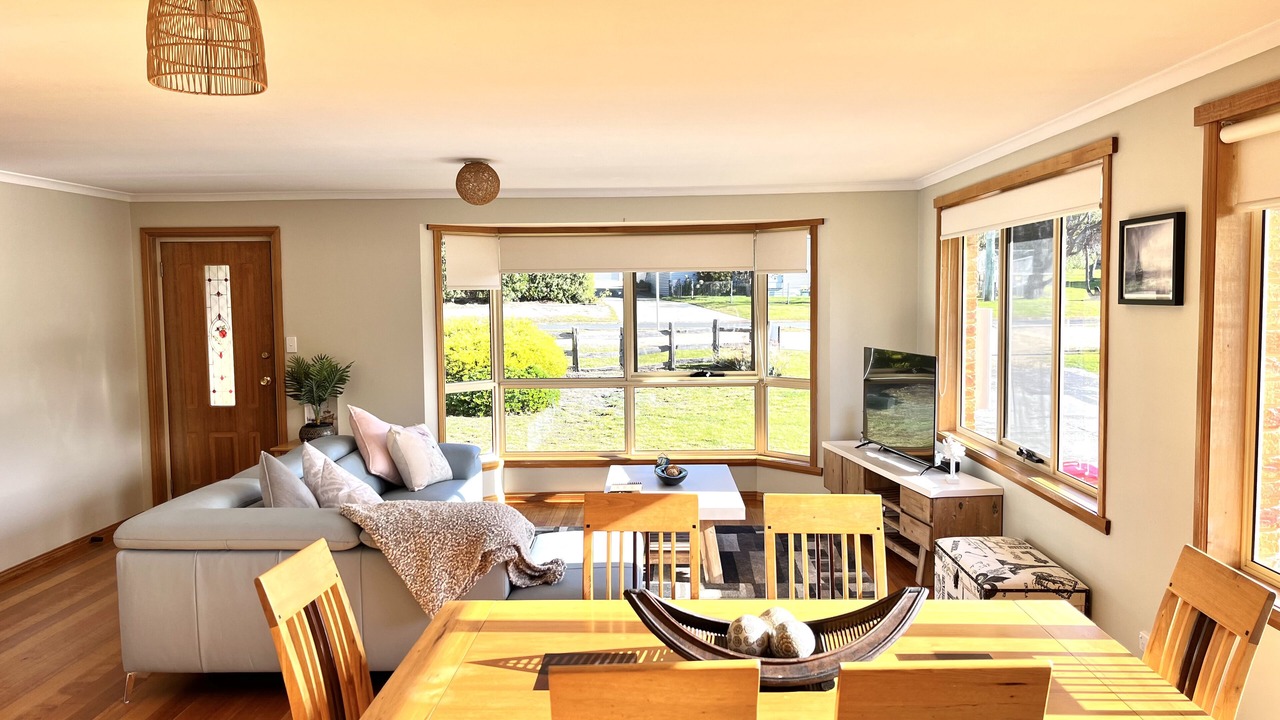 Photo of Livingroom in Coles Bay
