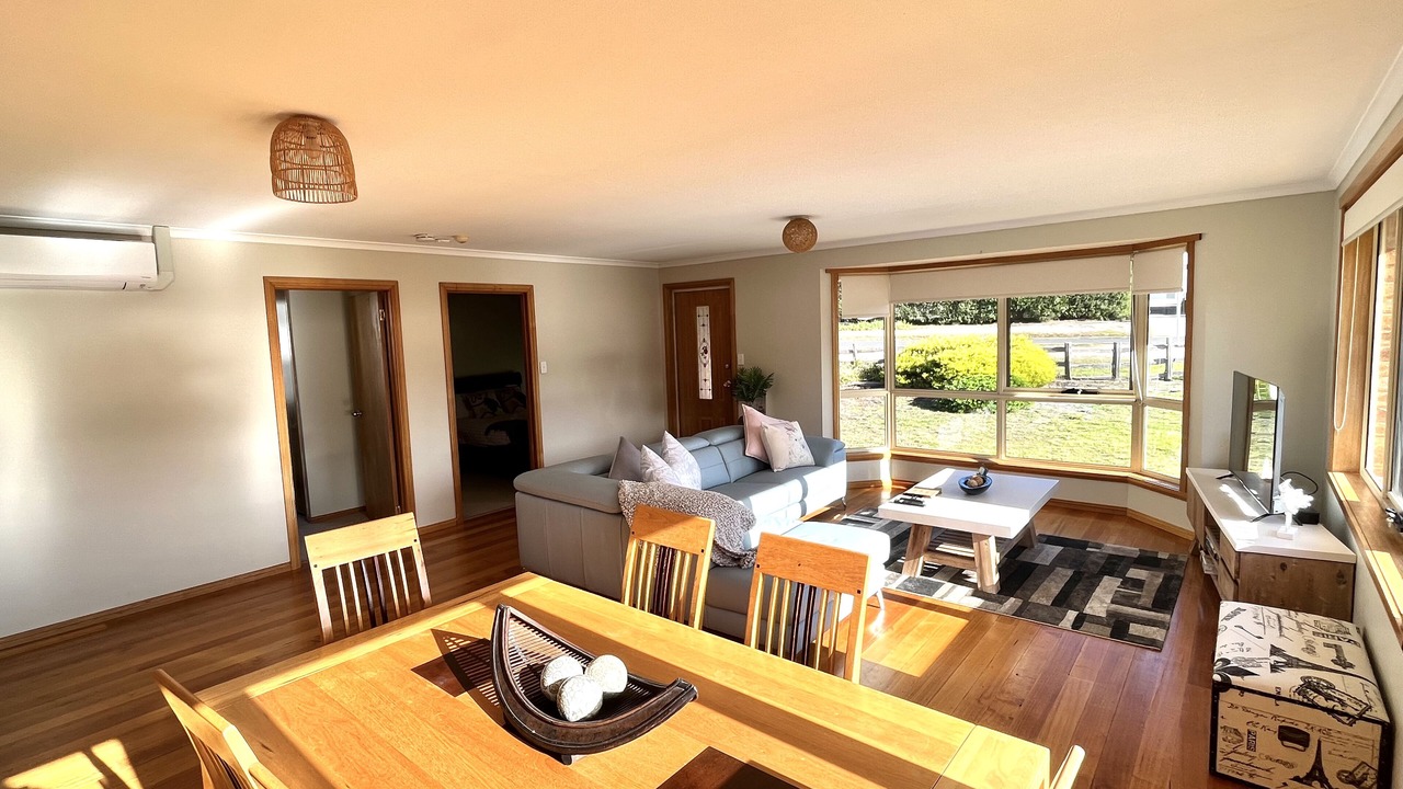 Photo of Livingroom in Coles Bay