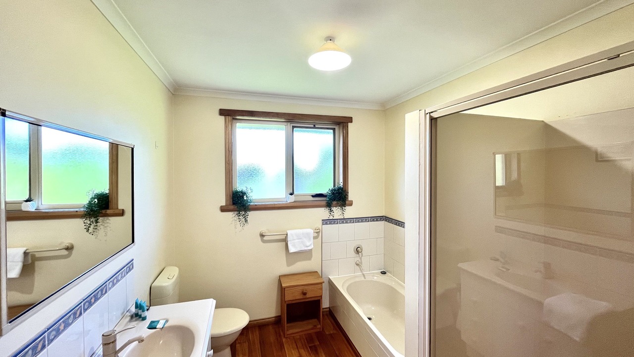 Photo of Bathroom in Coles Bay