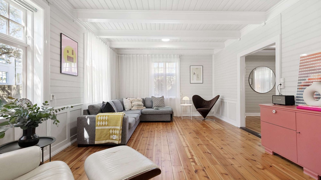 Photo of Livingroom in Downtown
