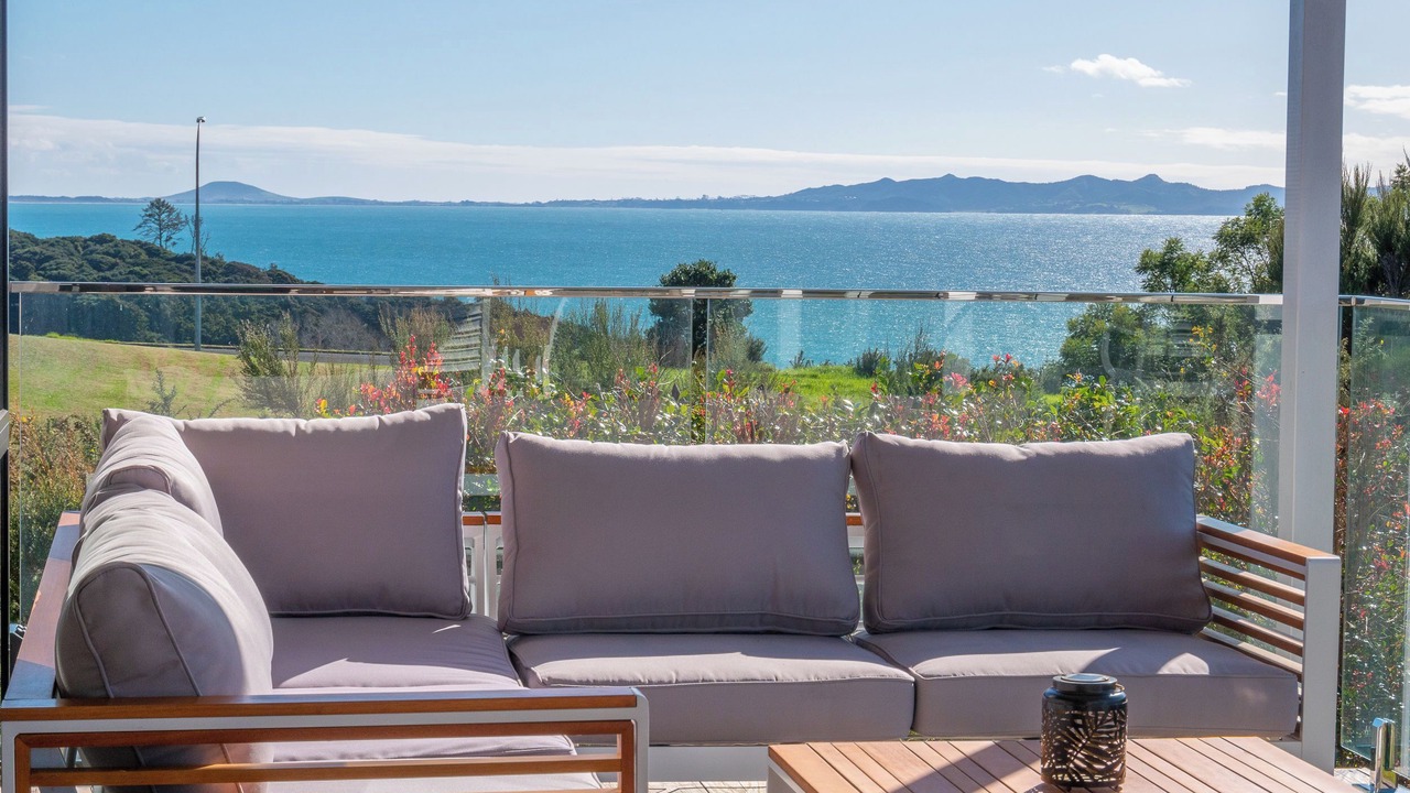 Photo of Outdoor in Cable Bay
