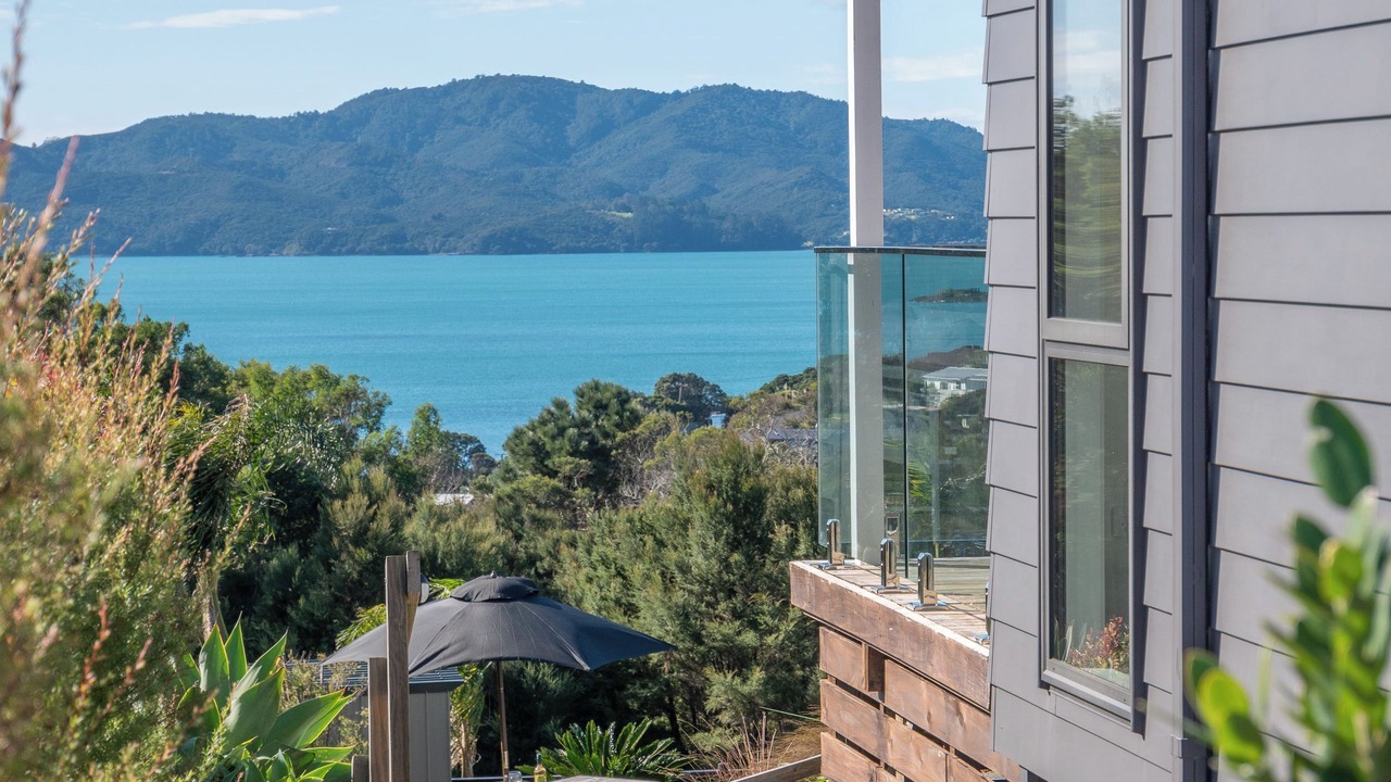 Photo of Outdoor in Cable Bay