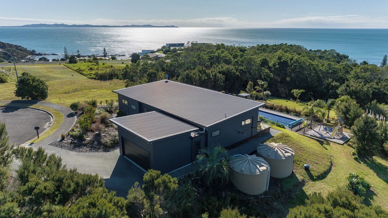 Photo of Outdoor in Cable Bay