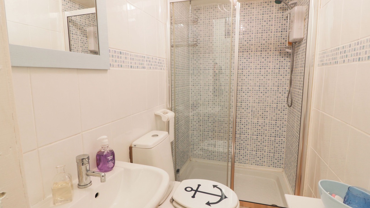 Photo of Bathroom in Millport