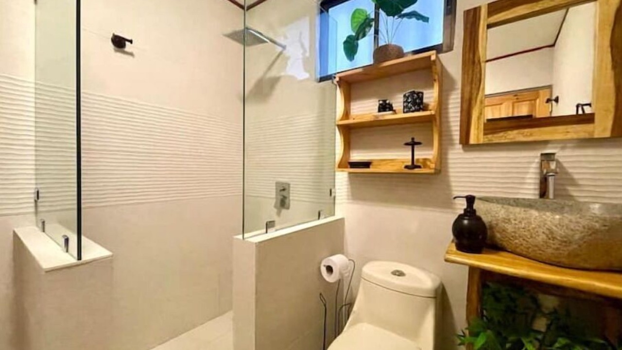 Photo of Bathroom in Barrio Los Villalobos
