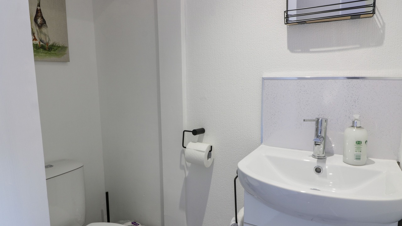 Photo of Bathroom in Maidens