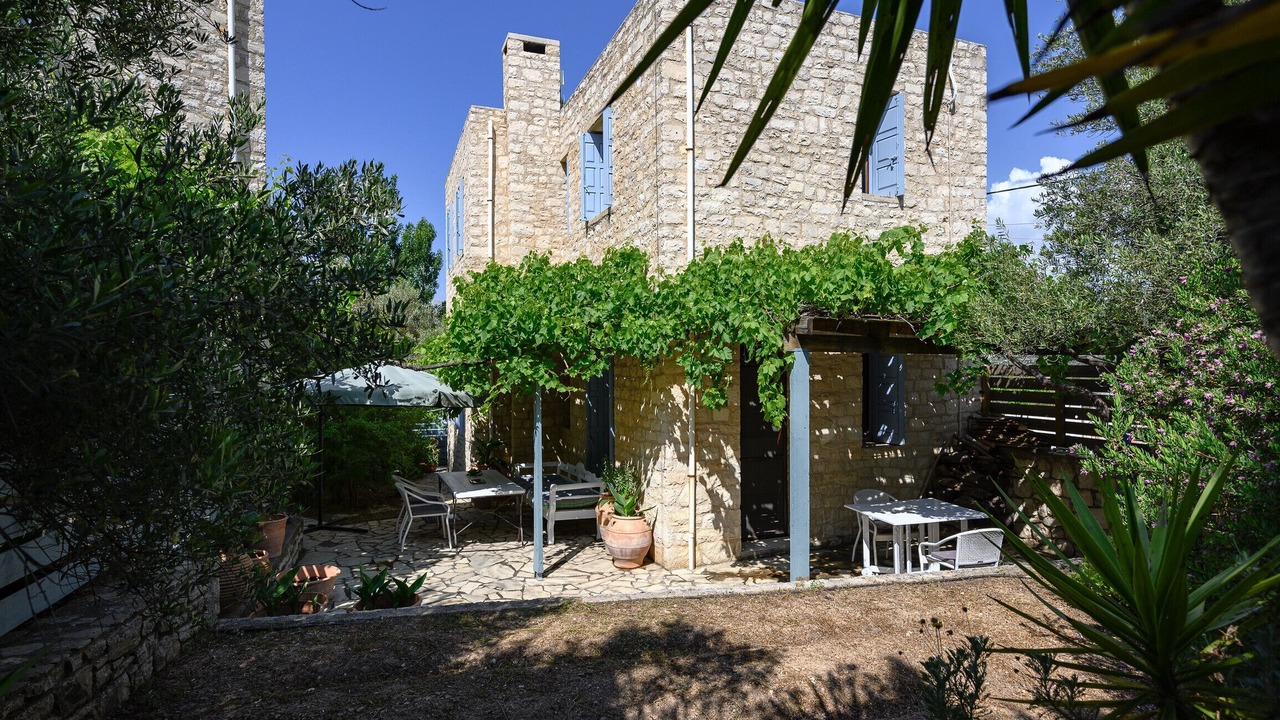 Photo of Outdoor in Lampini