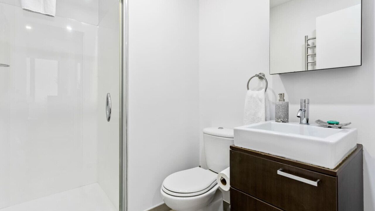 Photo of Bathroom in Takapuna