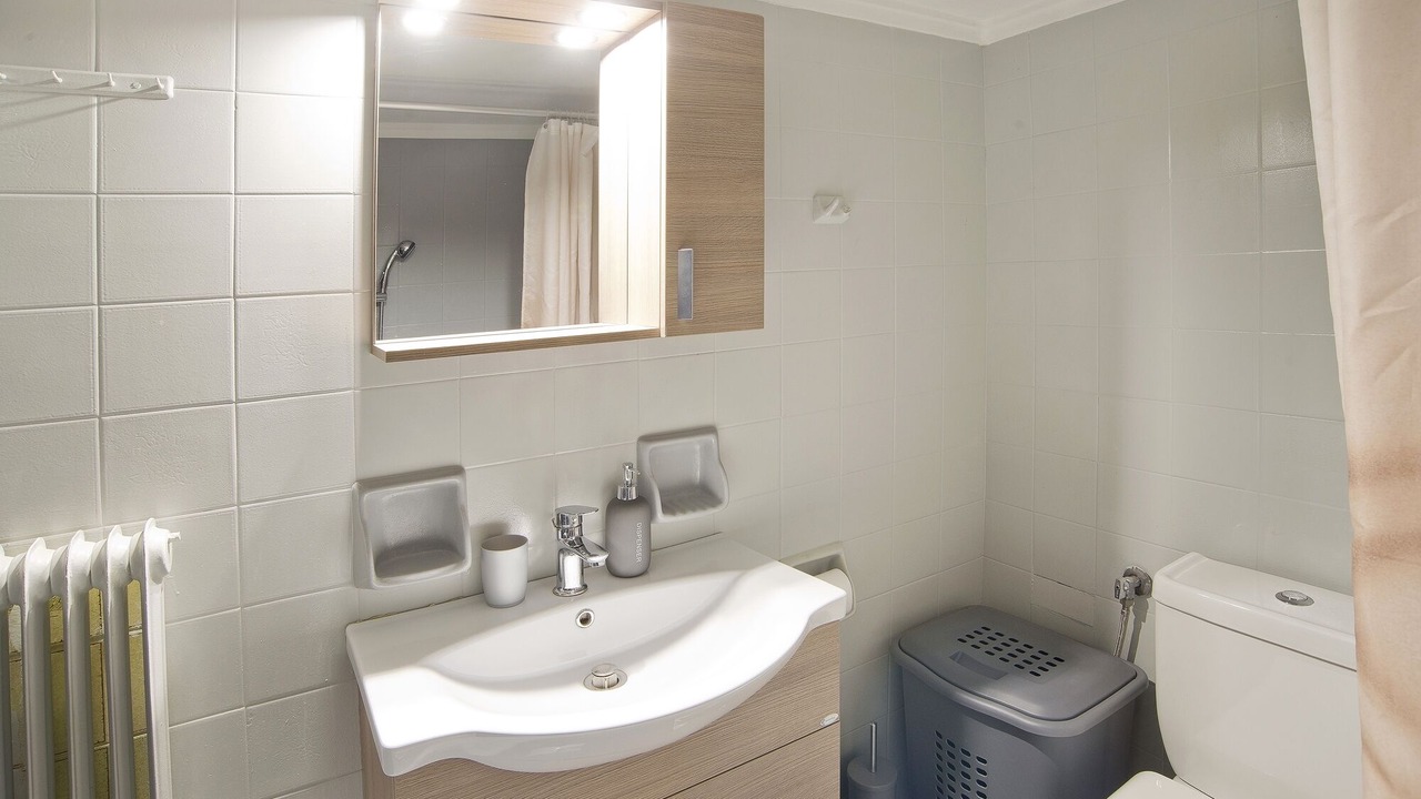 Photo of Bathroom in Peiraiki