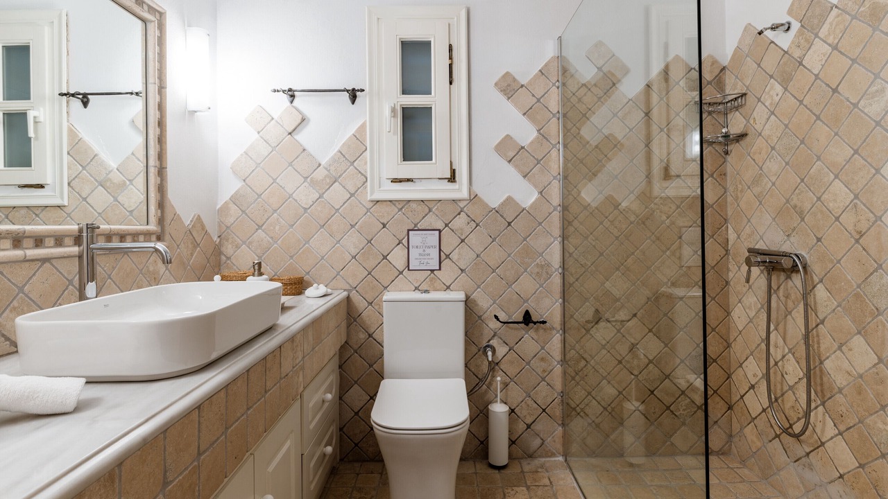 Photo of Bathroom in Elia