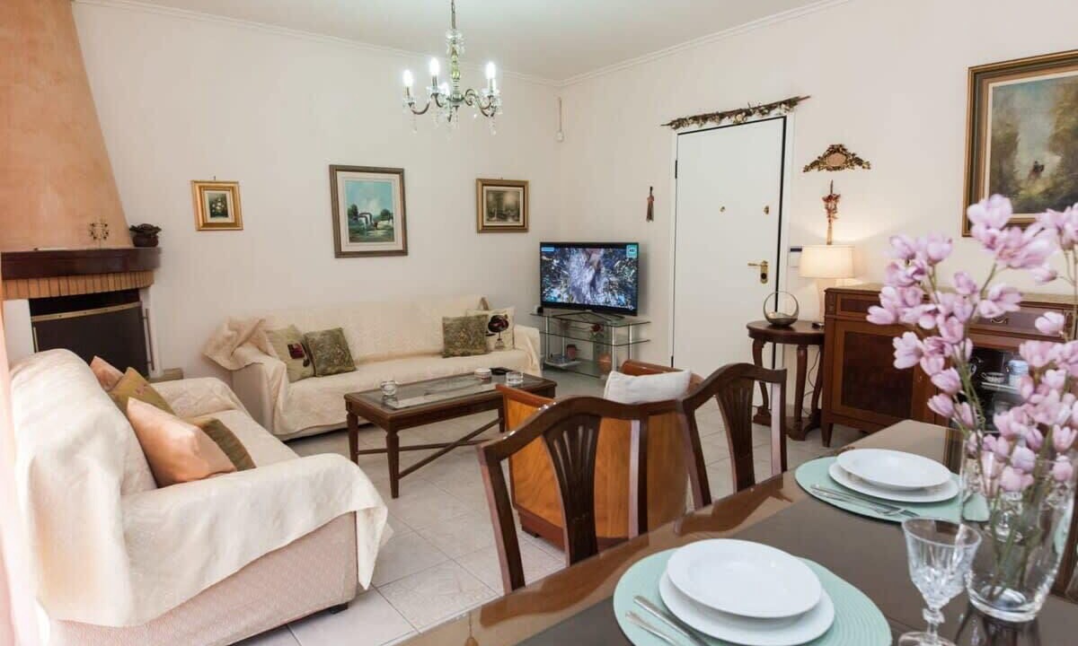 Photo of Livingroom in Petroupoli