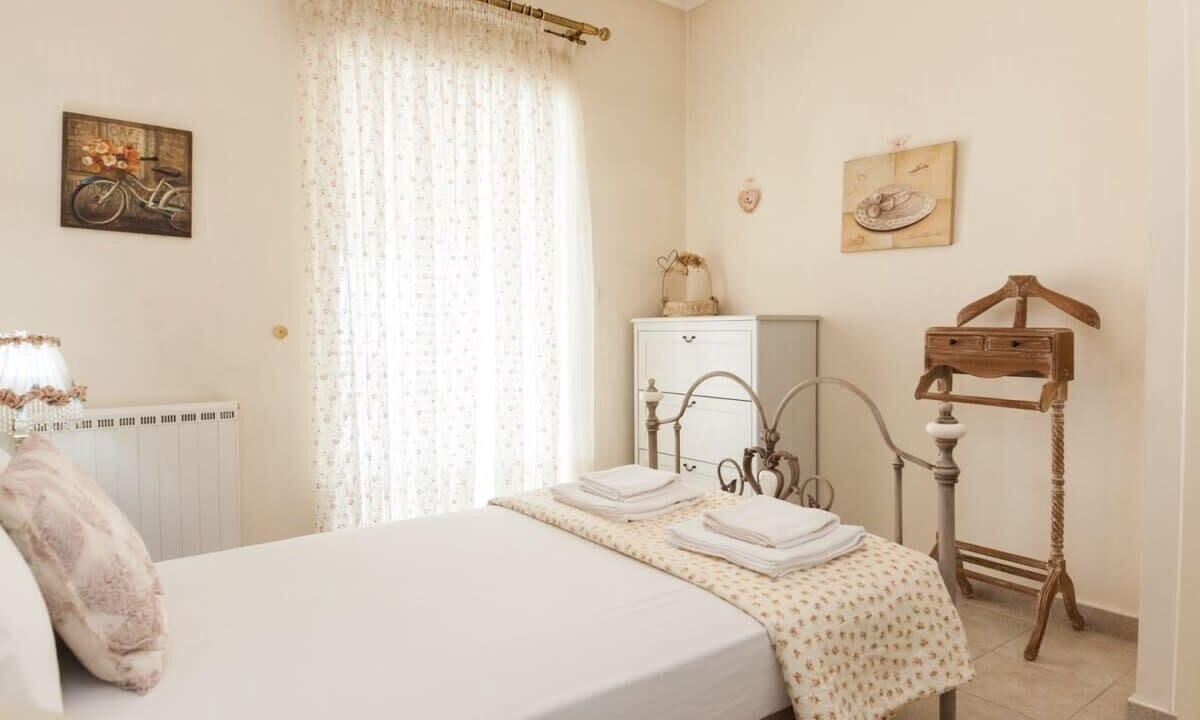 Photo of Bedroom in Petroupoli