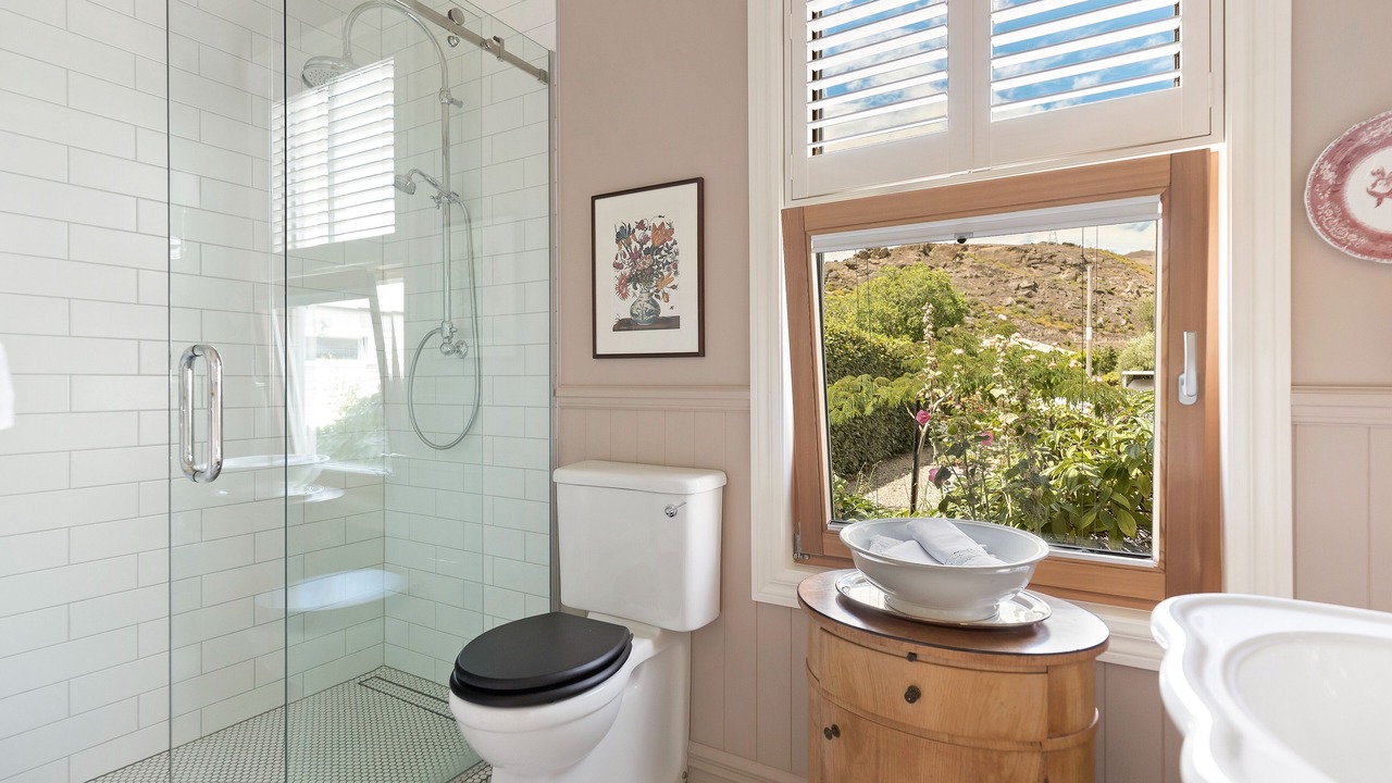 Photo of Bathroom in Lowburn