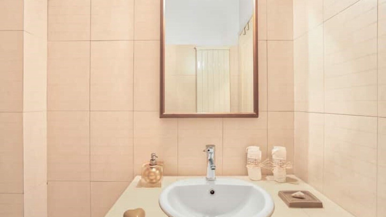 Photo of Bathroom in Anavyssos