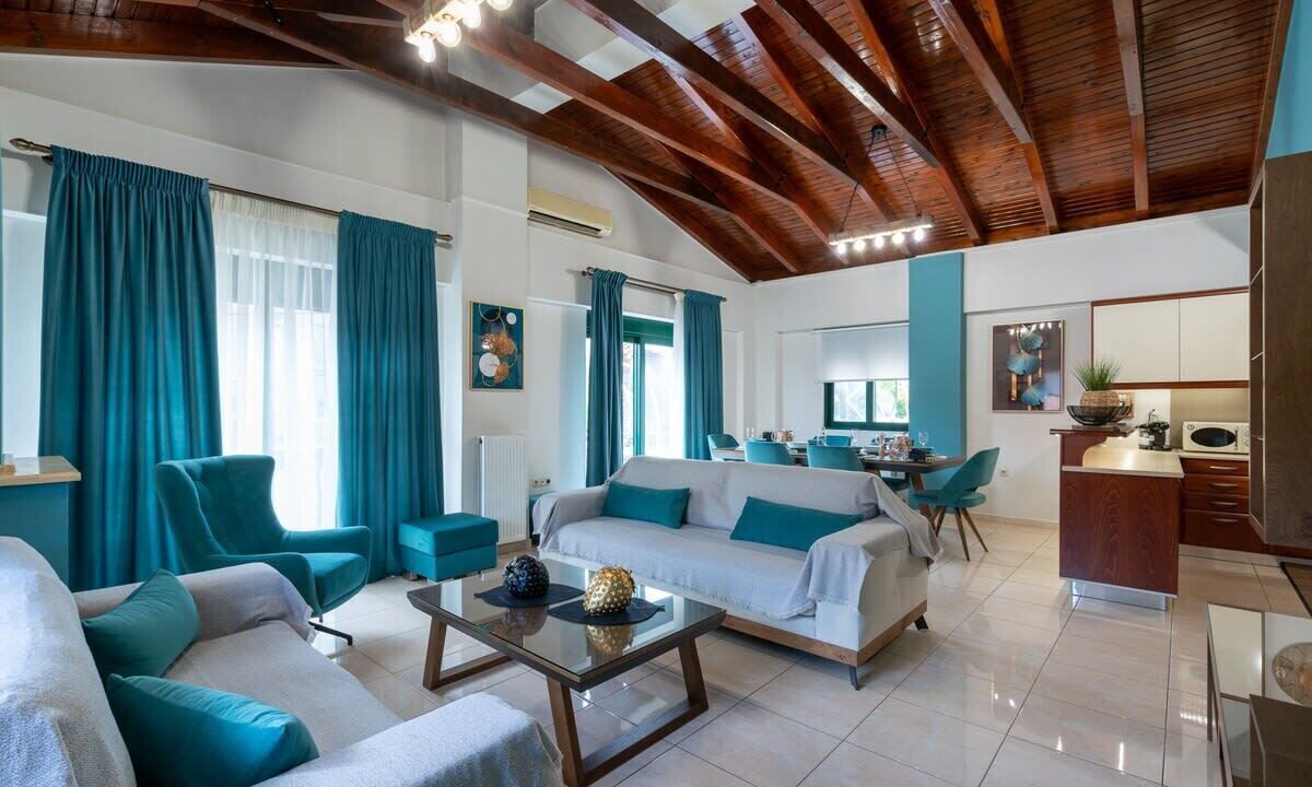 Photo of Livingroom in Makrys Tichos