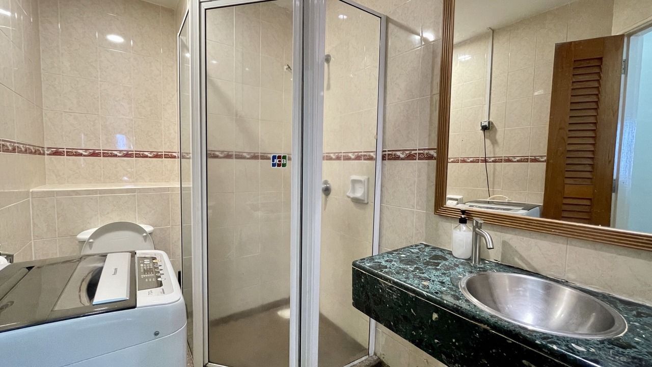 Photo of Bathroom in Kampung Pandan Dalam
