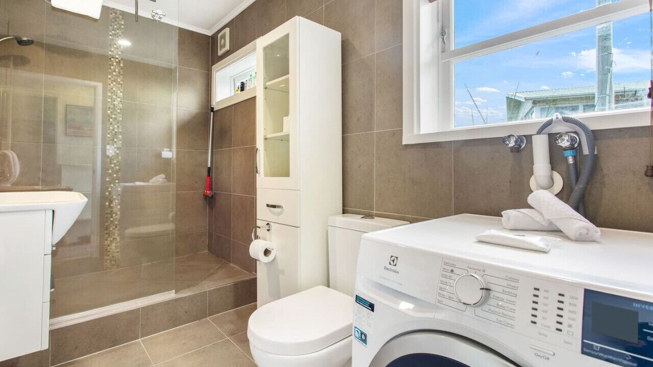 Photo of Bathroom in Castor Bay