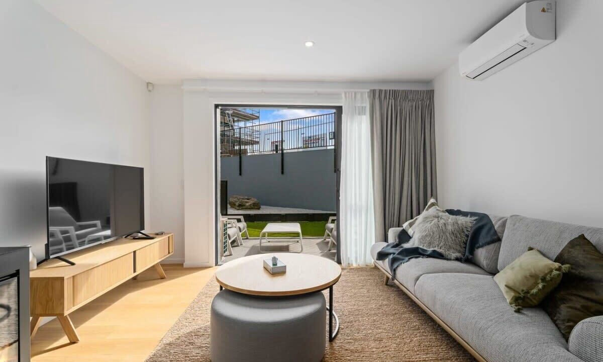 Photo of Livingroom in Albert Town