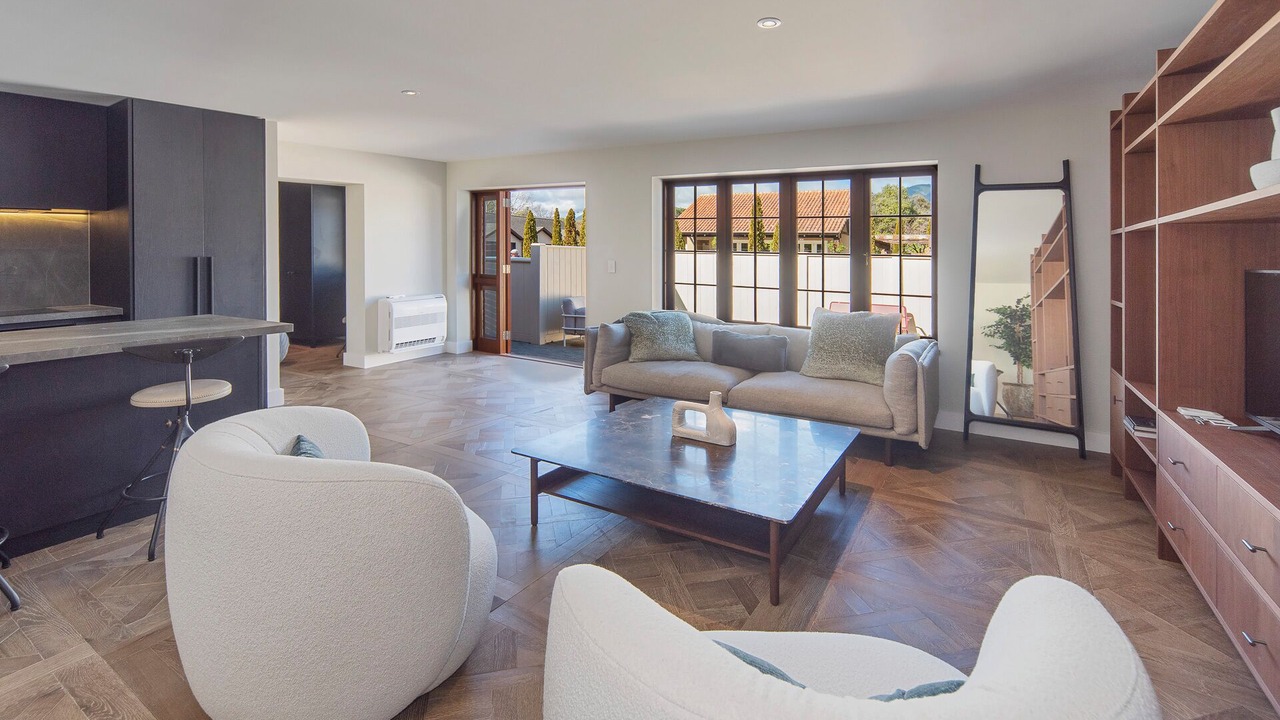 Photo of Livingroom in Stoke